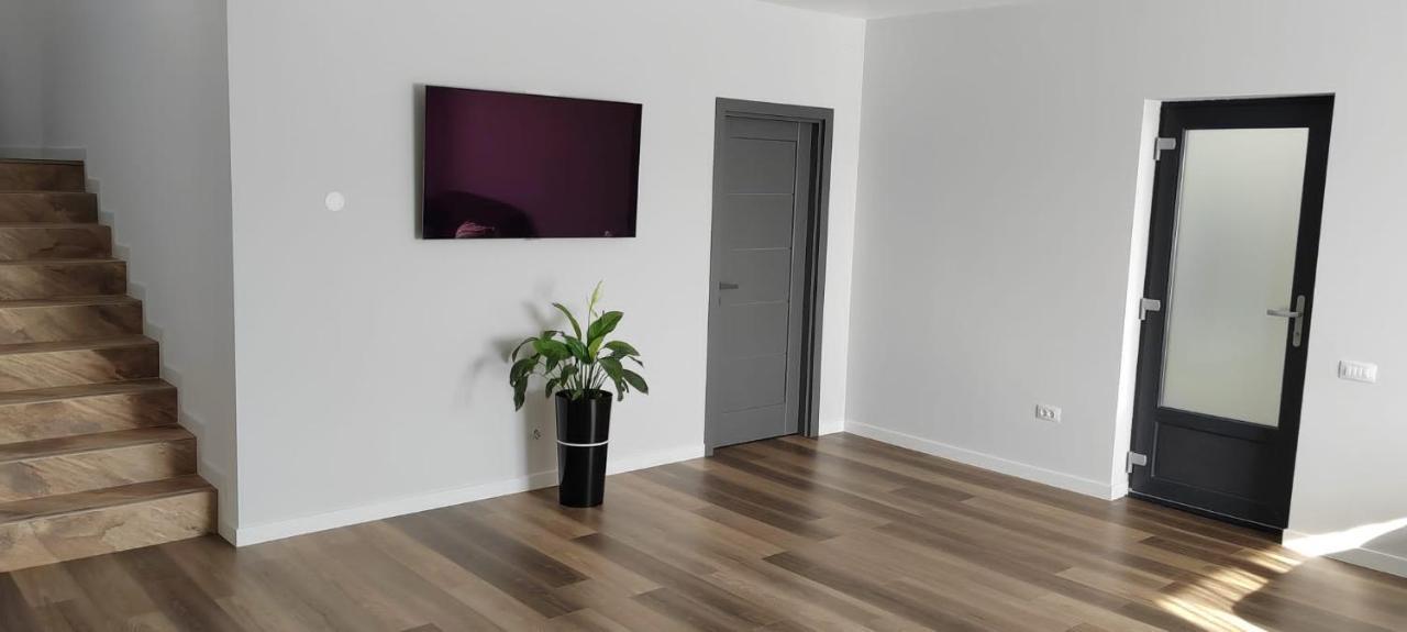 Casira Guesthouse Сынмартин Экстерьер фото