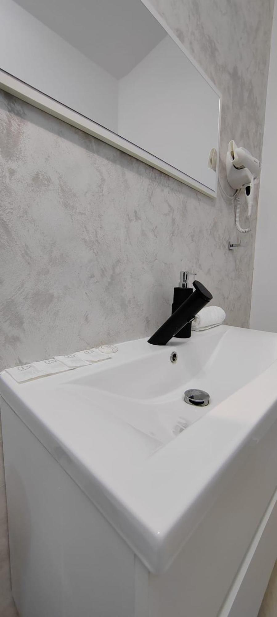 Casira Guesthouse Сынмартин Экстерьер фото