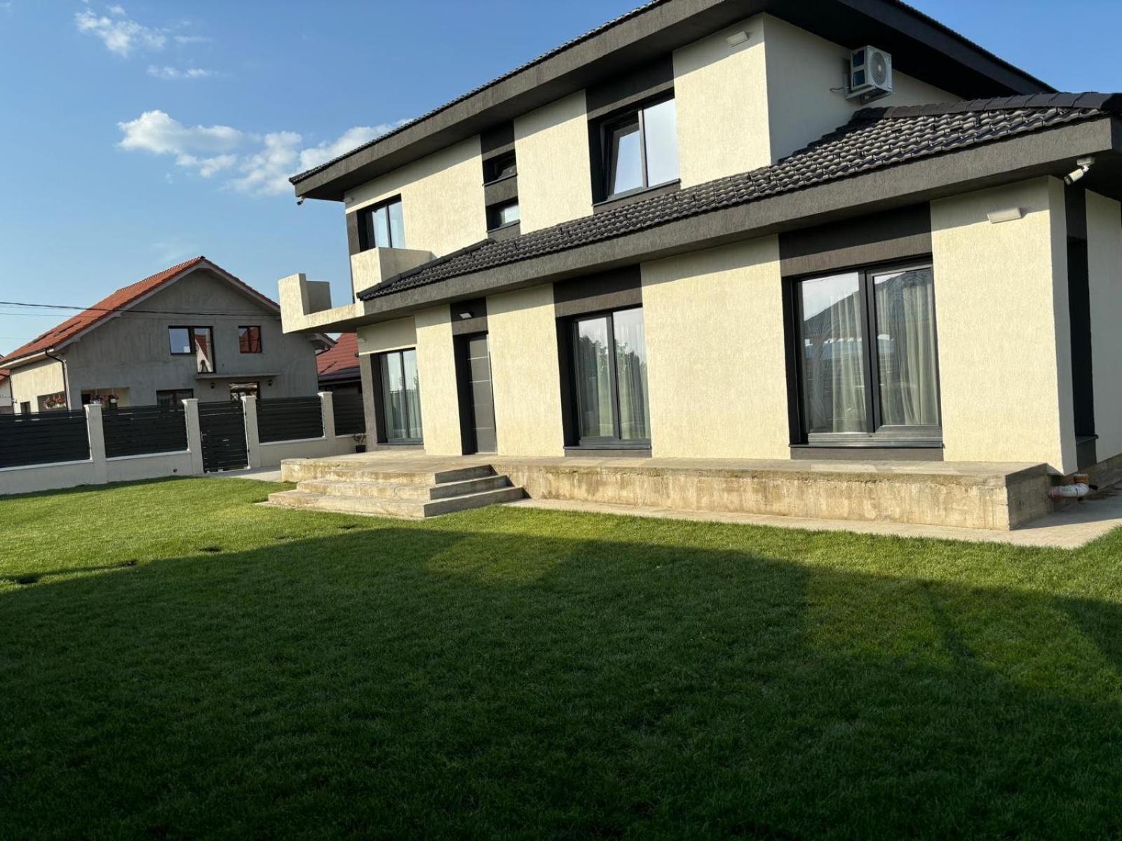 Casira Guesthouse Сынмартин Экстерьер фото